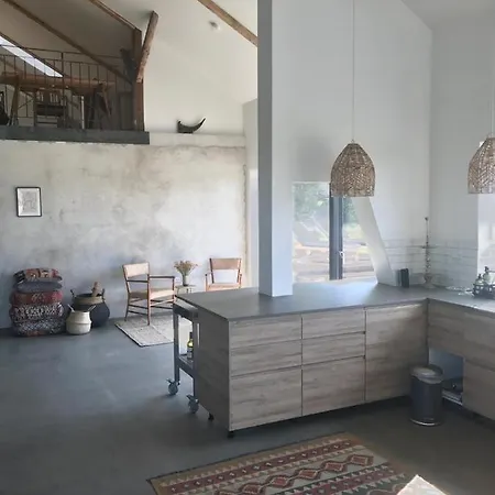 Noret - Mansion With 5 Bedrooms