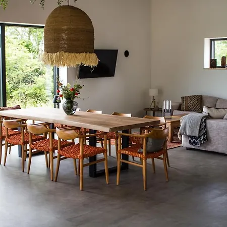 Noret - Mansion With 5 Bedrooms Humble